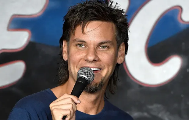 Voices & Laughter: Theo Von’s Musical Comedy